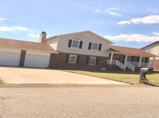 918 Issac Dock Dr, Fayetteville, NC 28314