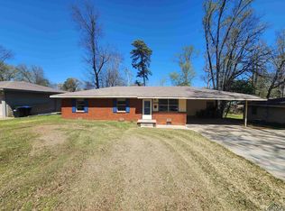 303 Shamrock Dr, Longview, TX 75604