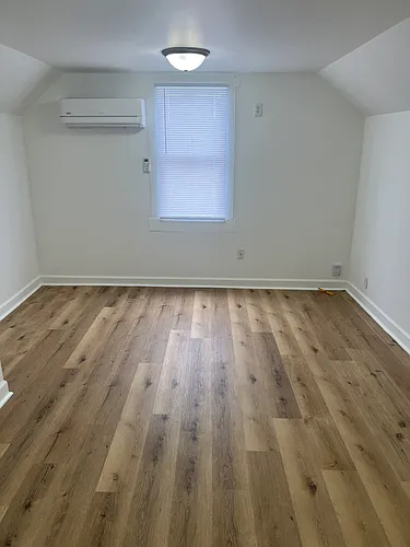 409 1/2 N Clark St #409-1/2 Photo 1