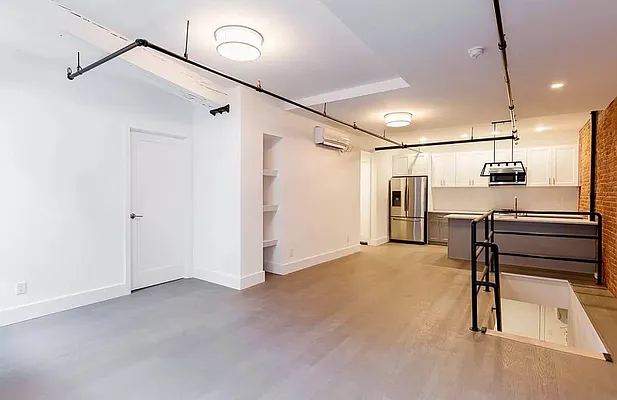 Rented by Compass | media 34