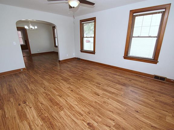 2nd image of 2128 Bellevue Ave