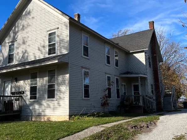 1 bed, 1.0 bath, $775, 1136 Washington Ave #2R, Muskegon, MI 49441