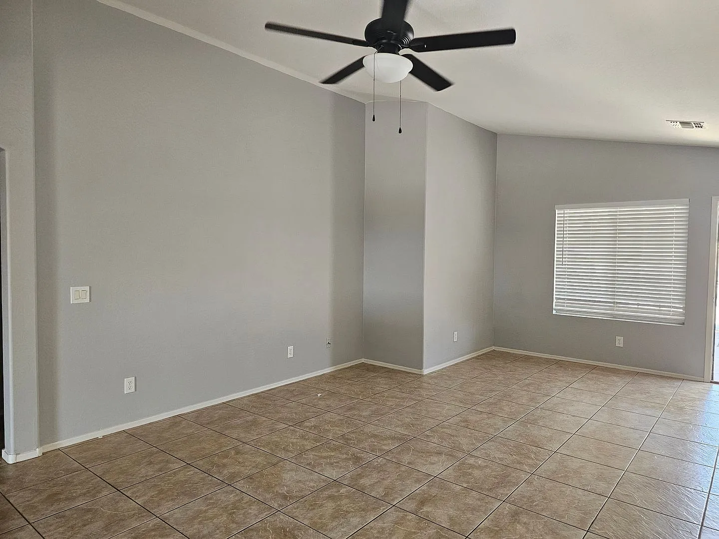 19042 N Toledo: Maricopa — Photo 3