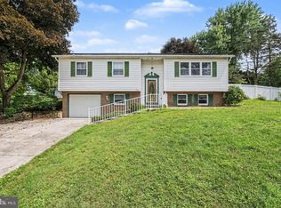 282 Bradley Cir, New Cumberland, PA 17070