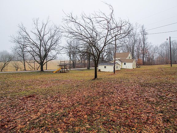 4th image of 16620 Church St