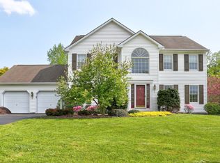 32 Crimson Ln, Elizabethtown, PA 17022