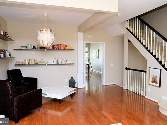 5th image of 8862 Hibiscus Ct