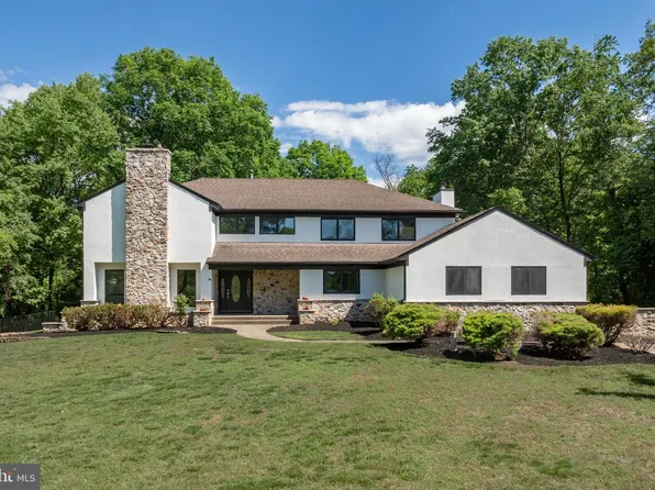 39 Bridge Rd, Lumberton, NJ 08048