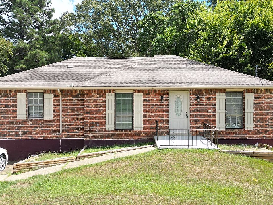 1st image of 216 Woodvale Rd