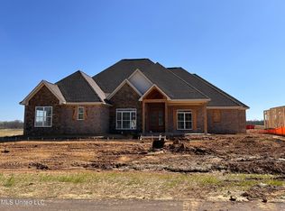 4309 Brooke Dr, Nesbit, MS 38651