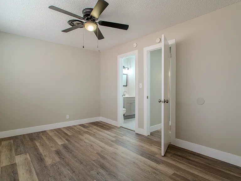 621 S Hayes St #7 — Photo 11