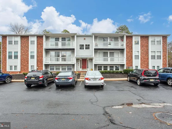 76 Sweetfern Ct, Marlton, NJ 08053