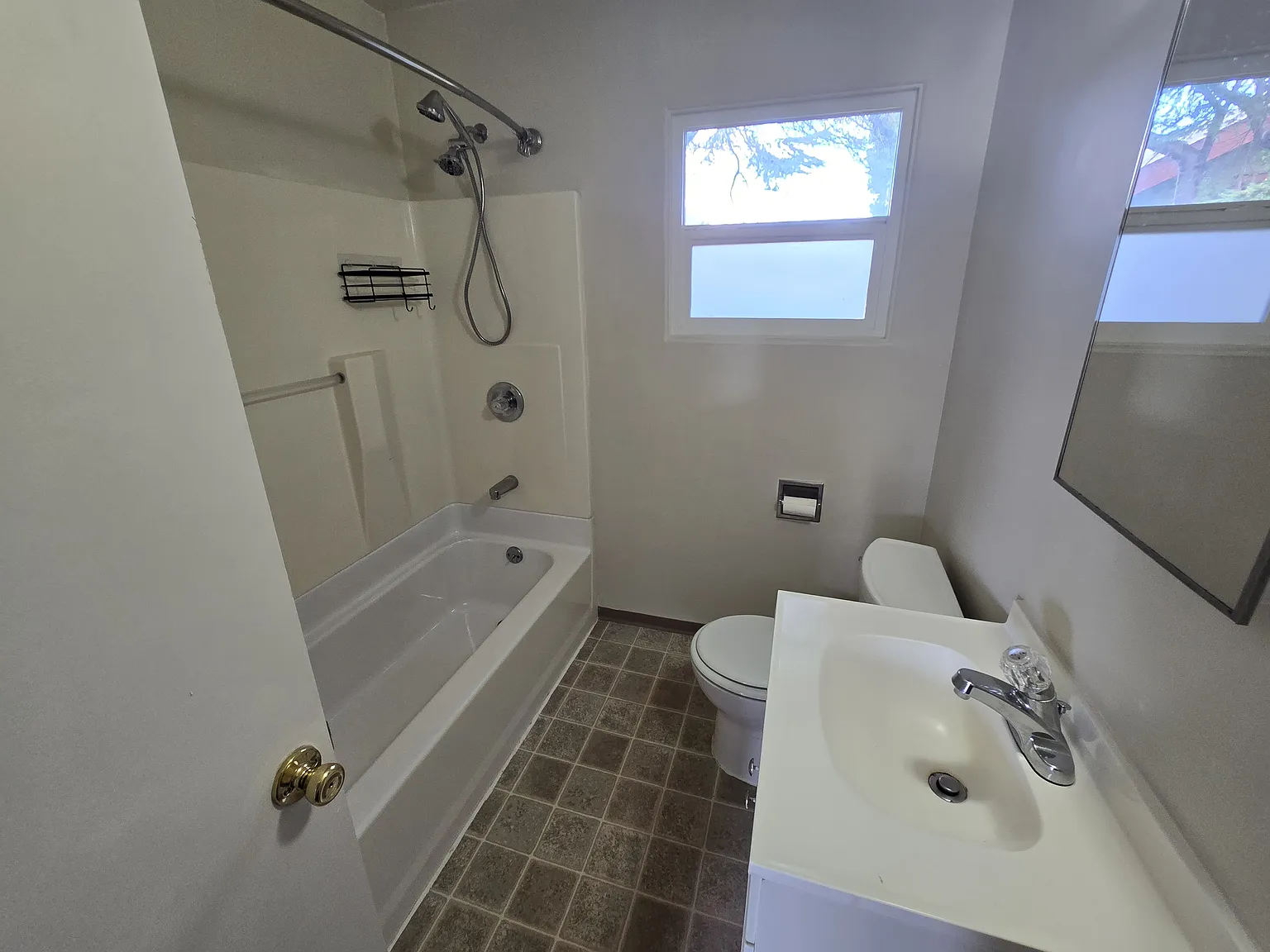 2 bed, $1,450 — Photo 4