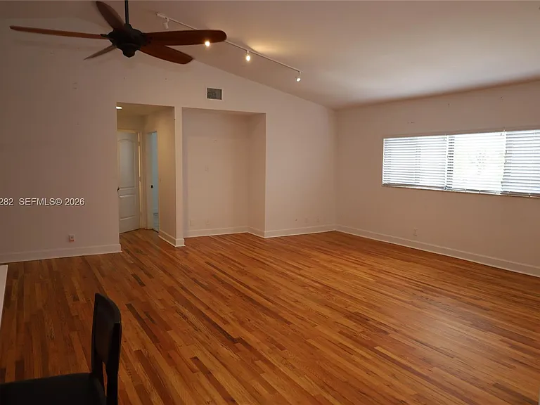 340 Conniston Rd #340 — Photo 9