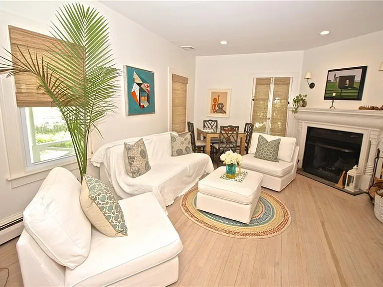 215 Coggeshall Ave — Photo 7