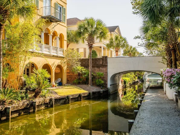 19 Krier Ln, Mount Pleasant, SC 29464