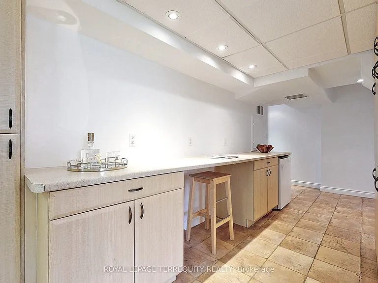 2055 Waters Edge Dr — Photo 21
