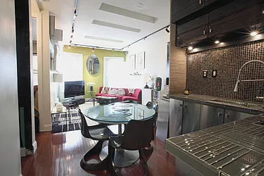 Sold by Vesna Radunovich, LREB