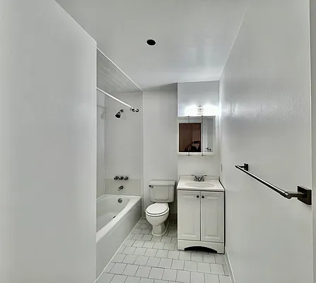 Rented by Modern Spaces | media 26