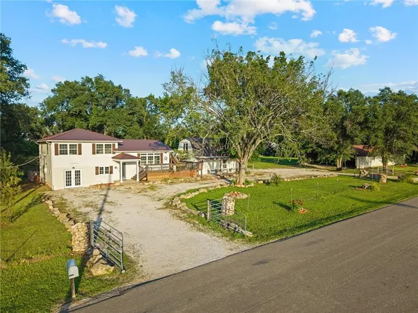 1143 227th St, Fort Scott, KS 66701