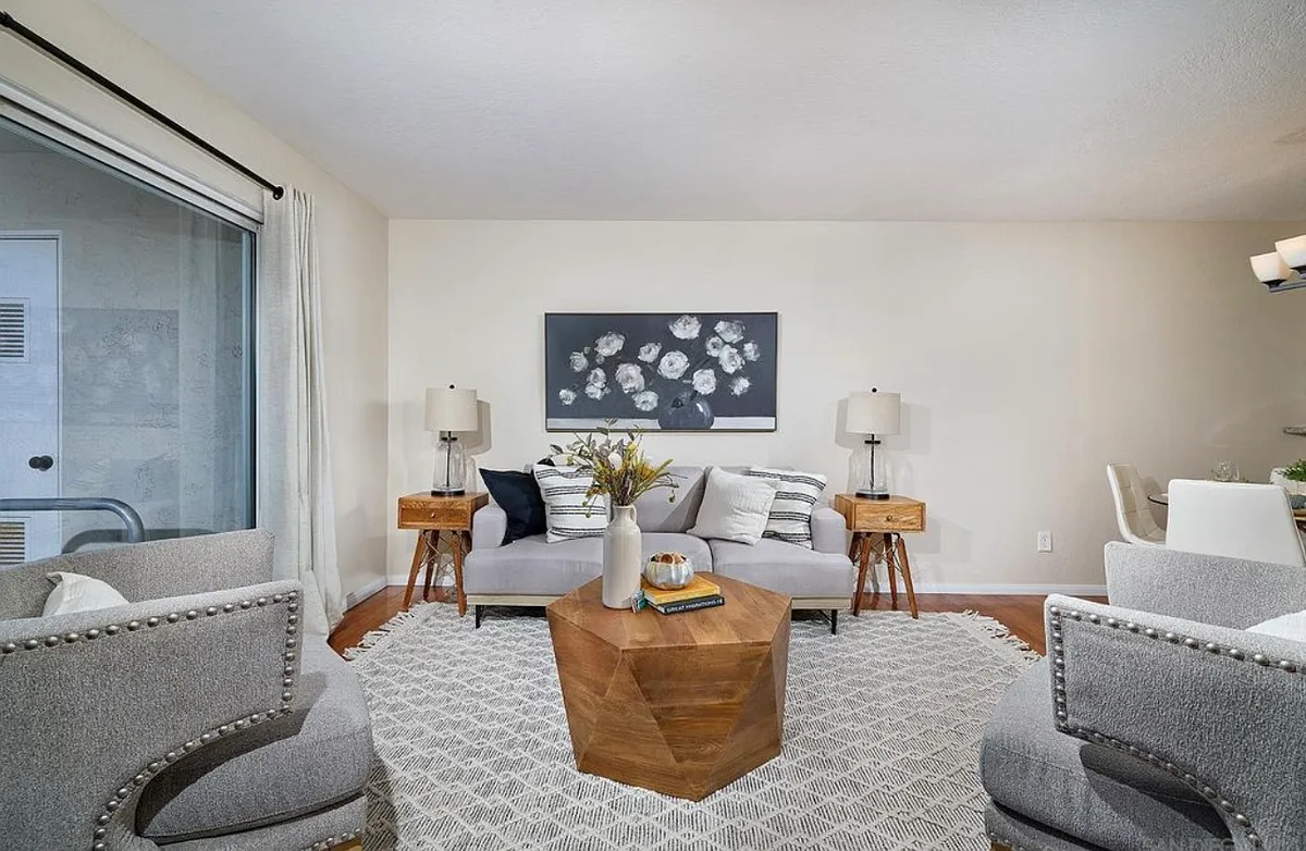Primary Photo - 9955 Scripps Westview Way #11