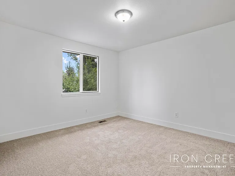 362 E Elwood Ln — Photo 18