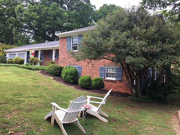 3rd image of 767 Bonair Cir