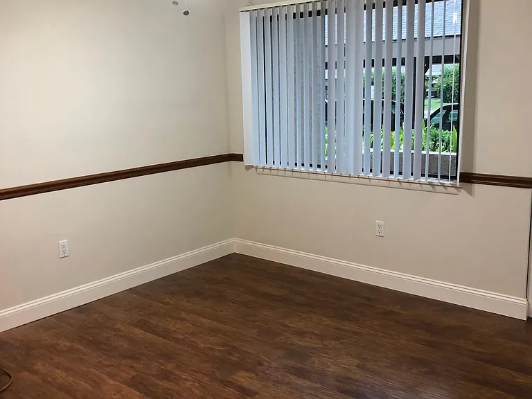 915 Sunridge Dr — Photo 8