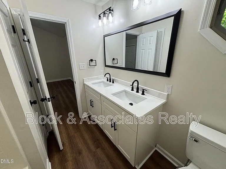 170 Devin Dr — Photo 49
