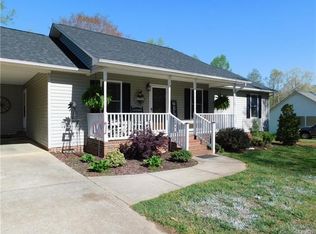 160 Harry Robinson St, Dallas, NC 28034