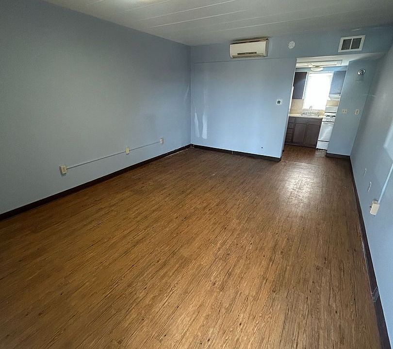 2nd image of 1406 Kurt Dr APT 110