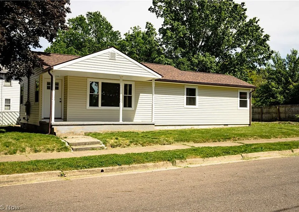 943 Erskine Ave