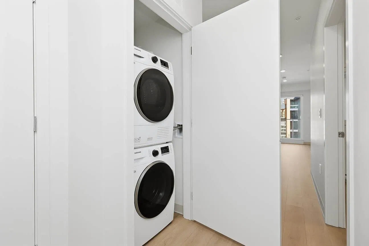 2 bed, 662 sqft, $3,190 — Photo 4
