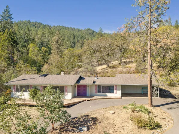 3121 Old Military Rd, Central Point, OR 97502