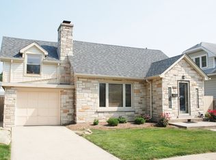 1350 Campbell Ave, Des Plaines, IL 60016