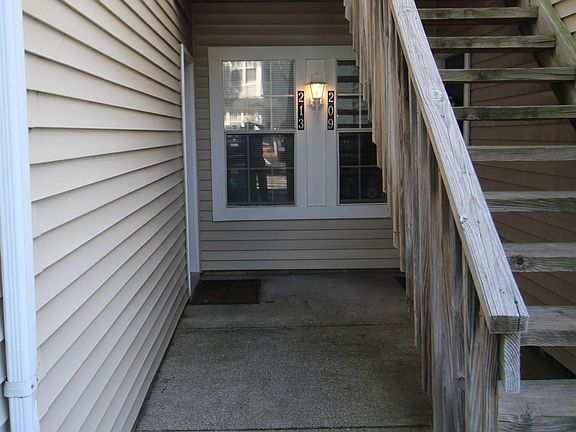 3rd image of 213 Meadow Ridge Rd Building 7