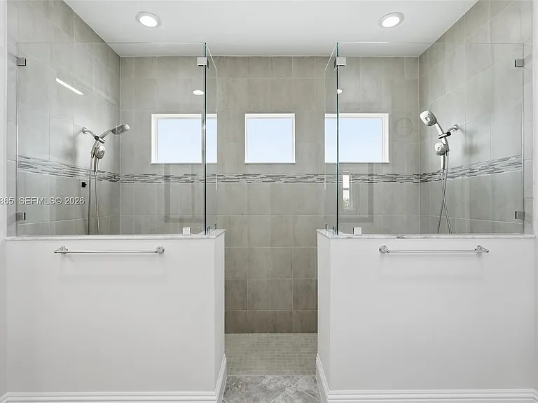 4662 Estates Cir — Photo 33