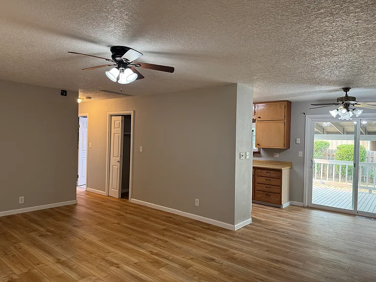 11595 SW Allen Blvd — Photo 5