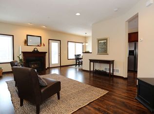 2831 Spy Glass Dr, Chaska, MN 55318