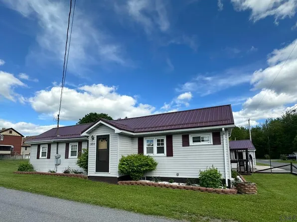 501 1st Ave, Central City, PA 15926