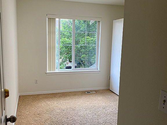 3rd image of 22915 SE 13th Way #L-5