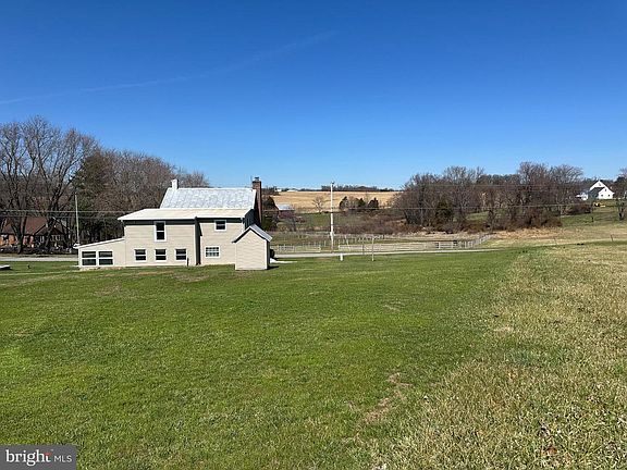 4th image of 18723 Upper Beckleysville Rd