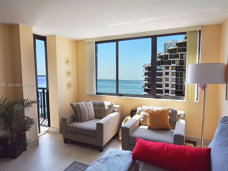 540 Brickell Key Dr #1025 — Photo 4