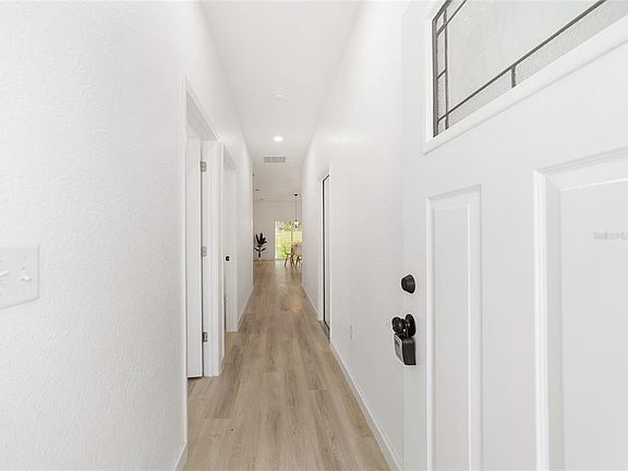 3rd image of 6915 SE 23rd Ave