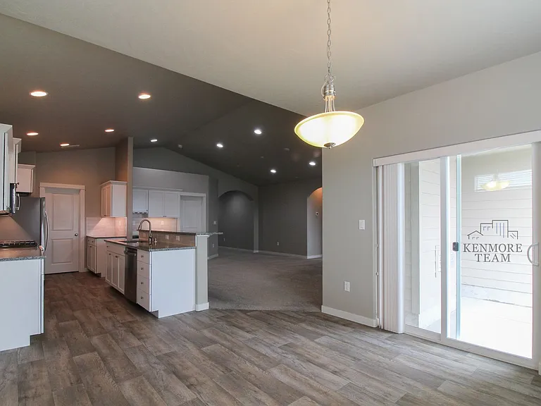 2950 Woodland Pl — Photo 5