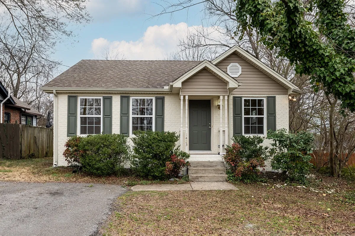 3 bed, 2.0 bath, 1080 sqft, $2,700 — Photo 2