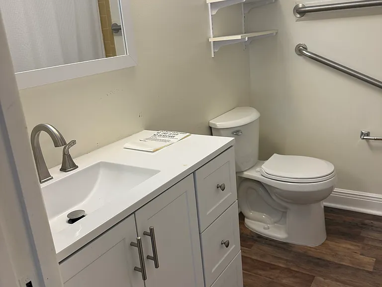 681 Midway Dr #A — Photo 6
