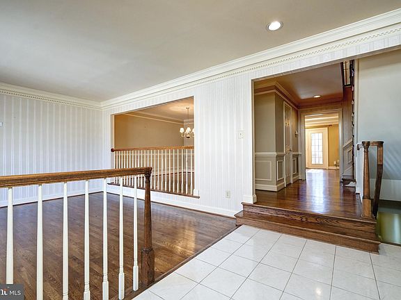 5th image of 5936 Maplewood Park Pl