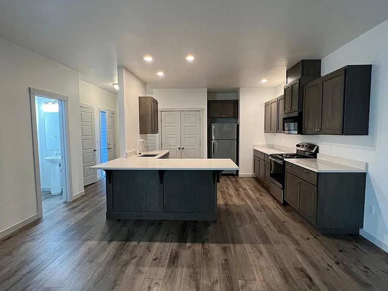 10021 W Eshelman St — Photo 14
