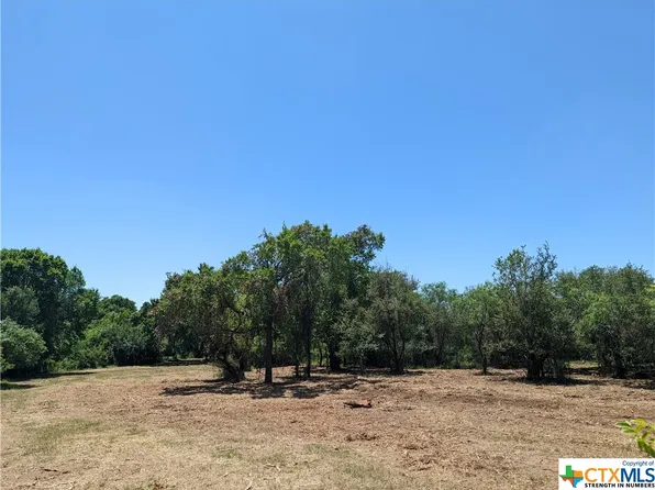 1 County Road 388, Gonzales, TX 78629